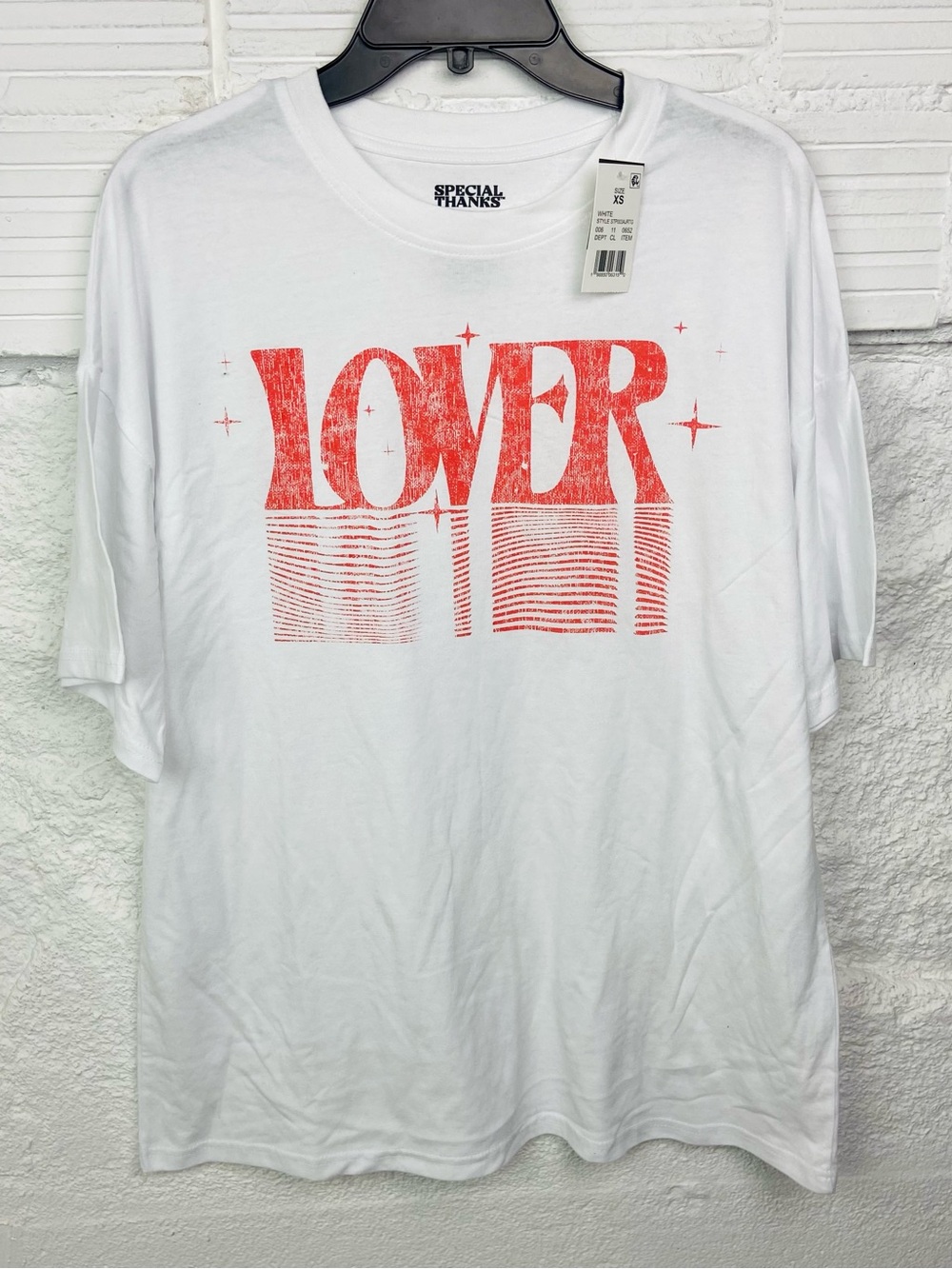 NWT White unisex oversized Short Sleeve Graphic Tee with Red "LOVER" Print XS